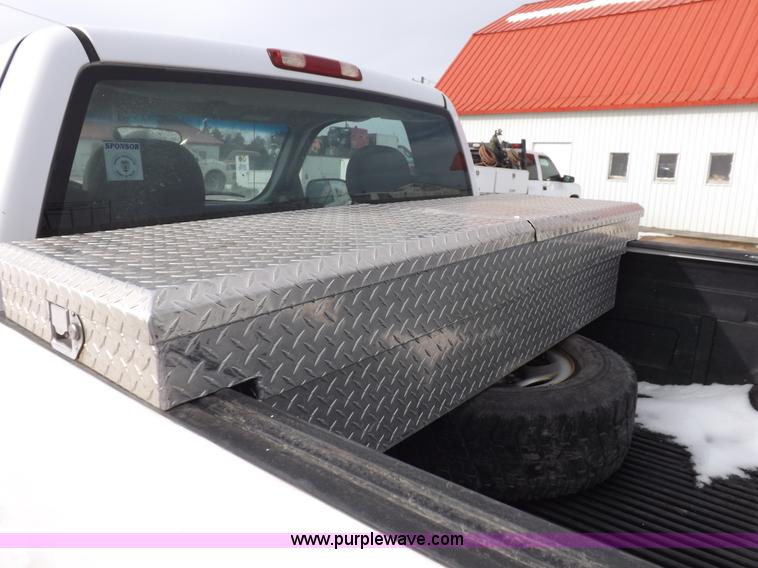 image for item I9208 2000 Chevrolet Silverado 1500 pickup truck