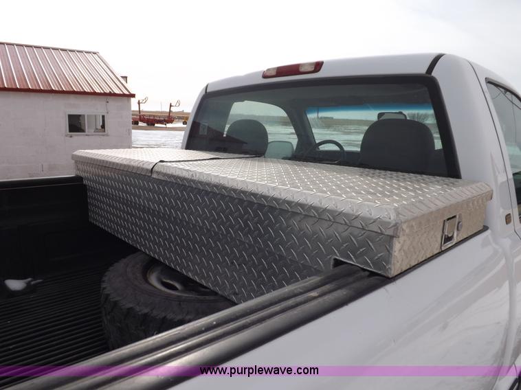 image for item I9208 2000 Chevrolet Silverado 1500 pickup truck