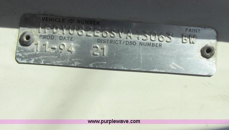 image for item AB9294 1995 Ford LT8000 dump truck