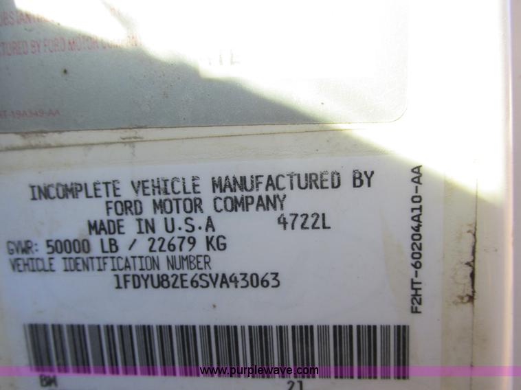 image for item AB9294 1995 Ford LT8000 dump truck