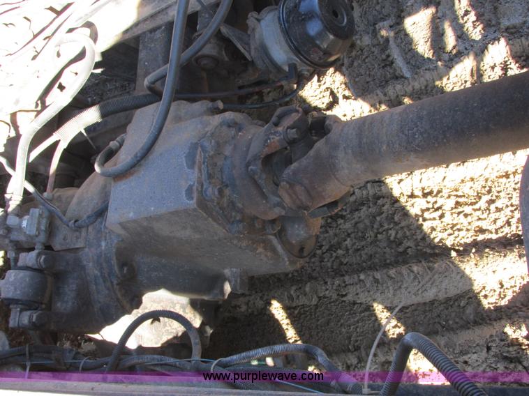 image for item AB9294 1995 Ford LT8000 dump truck