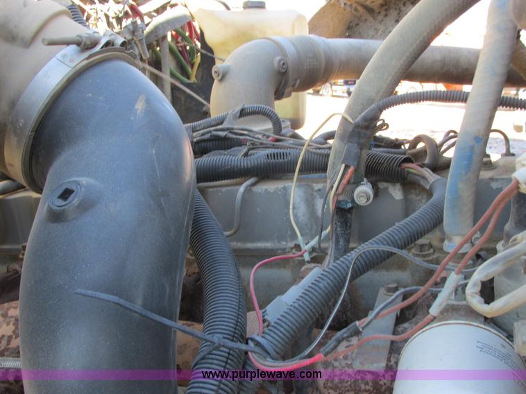 image for item AB9294 1995 Ford LT8000 dump truck