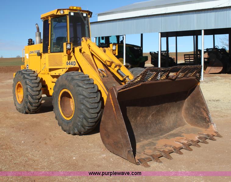 image for item AJ9497 1986 John Deere 644D wheel loader