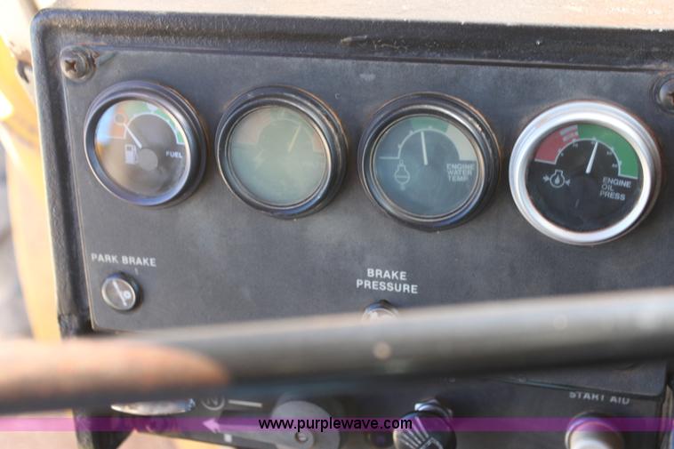 image for item AJ9497 1986 John Deere 644D wheel loader