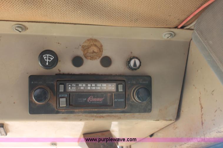 image for item AJ9497 1986 John Deere 644D wheel loader