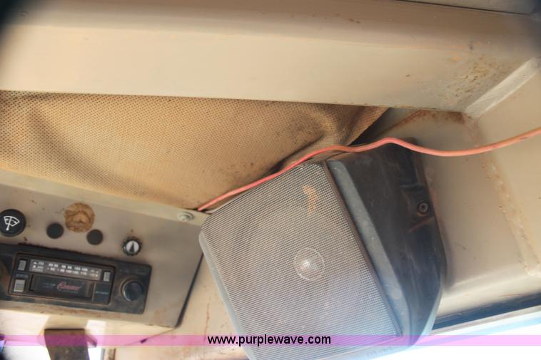 image for item AJ9497 1986 John Deere 644D wheel loader