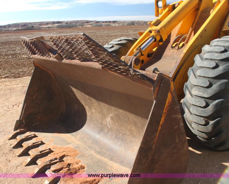 image for item AJ9497 1986 John Deere 644D wheel loader