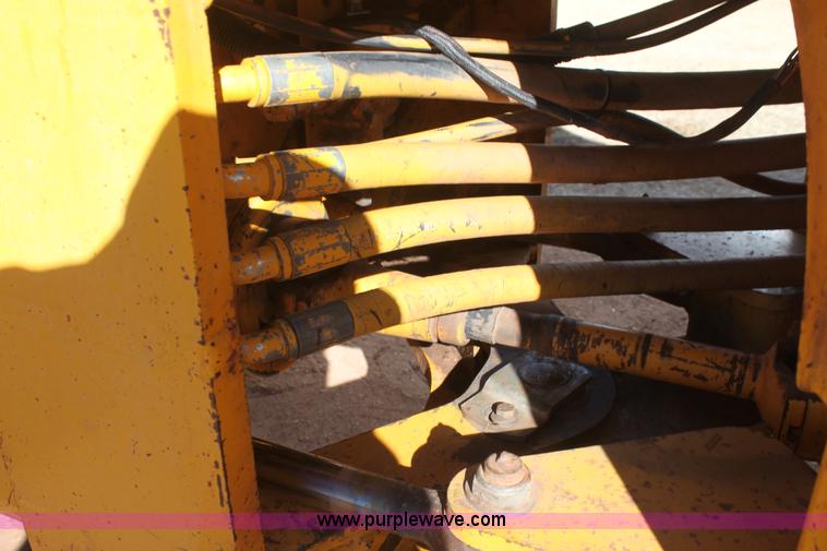 image for item AJ9497 1986 John Deere 644D wheel loader