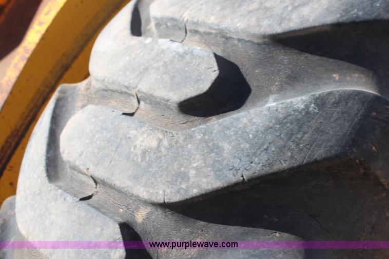 image for item AJ9497 1986 John Deere 644D wheel loader