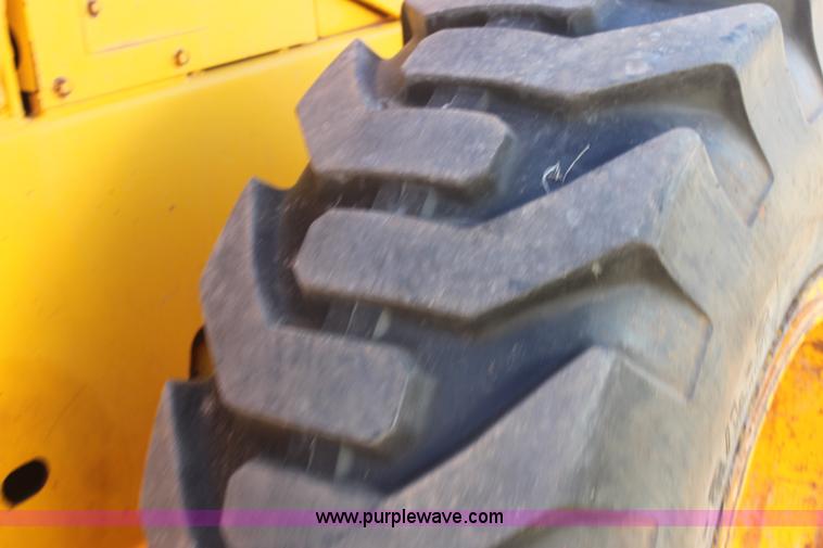 image for item AJ9497 1986 John Deere 644D wheel loader