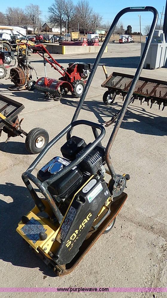 image for item AU9801 Bomag plate compactor