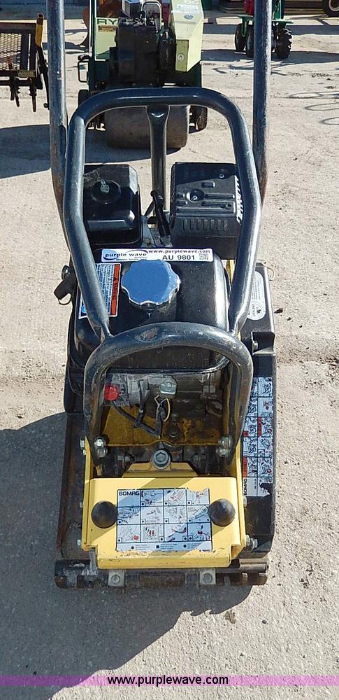 image for item AU9801 Bomag plate compactor