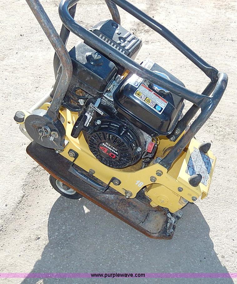 image for item AU9801 Bomag plate compactor
