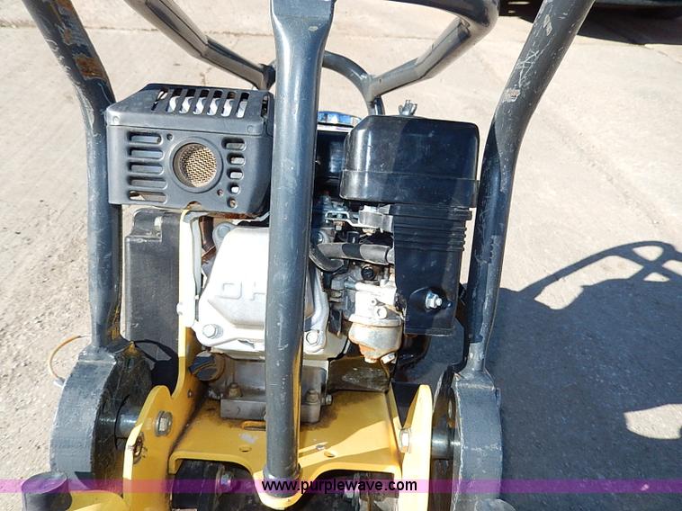 image for item AU9801 Bomag plate compactor