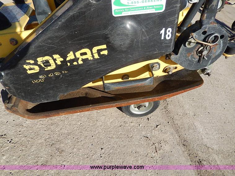 image for item AU9801 Bomag plate compactor