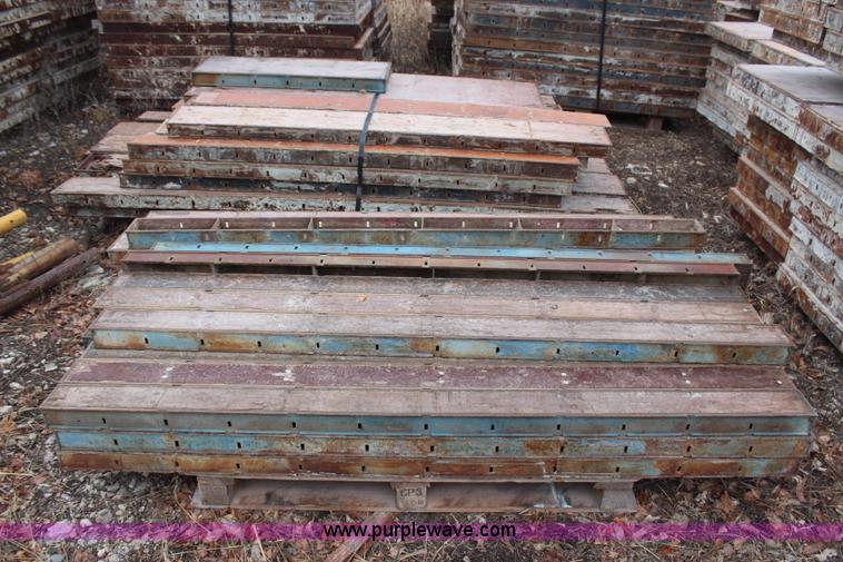 image for item C1748 Assorted concrete forms