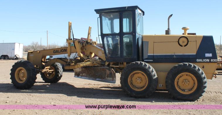 image for item C3688 1994 Galion 830 articulated motor grader