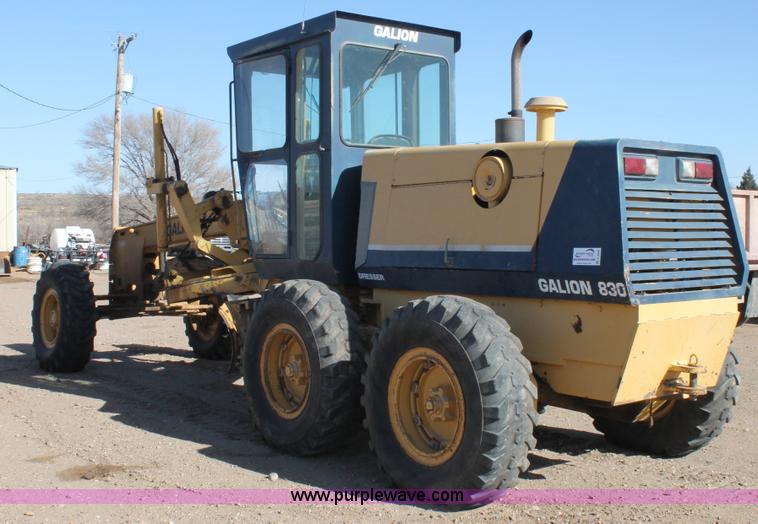 image for item C3688 1994 Galion 830 articulated motor grader