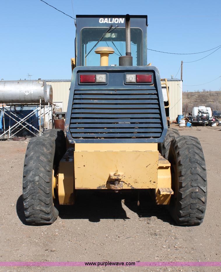 image for item C3688 1994 Galion 830 articulated motor grader