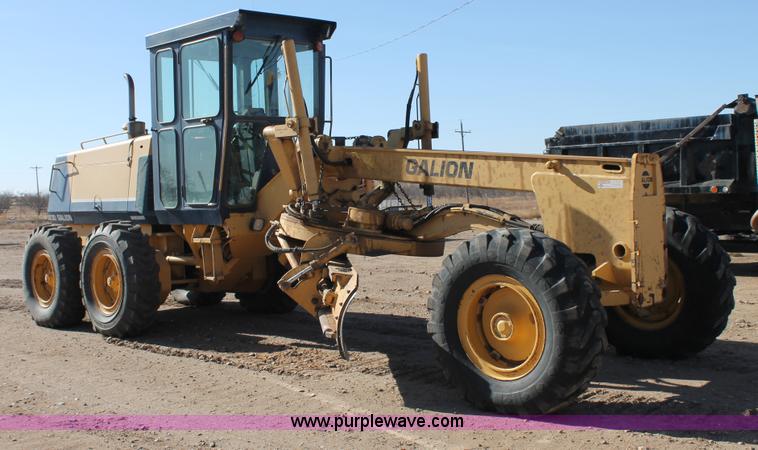image for item C3688 1994 Galion 830 articulated motor grader