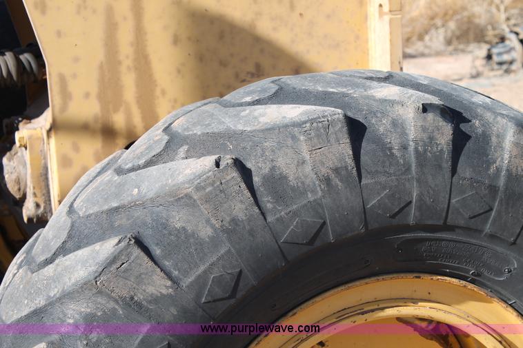 image for item C3688 1994 Galion 830 articulated motor grader