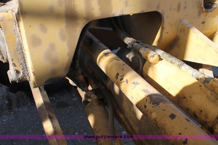 image for item C3688 1994 Galion 830 articulated motor grader