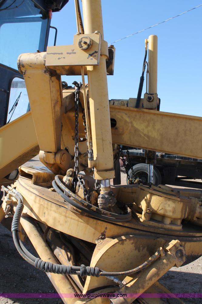 image for item C3688 1994 Galion 830 articulated motor grader