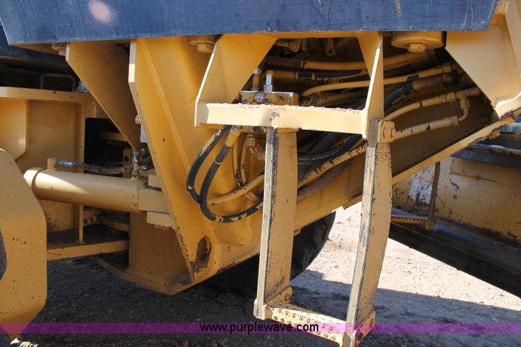 image for item C3688 1994 Galion 830 articulated motor grader