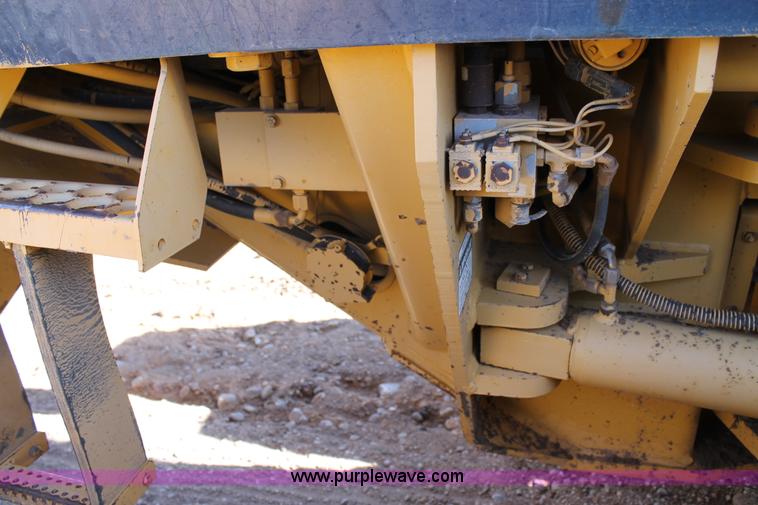 image for item C3688 1994 Galion 830 articulated motor grader