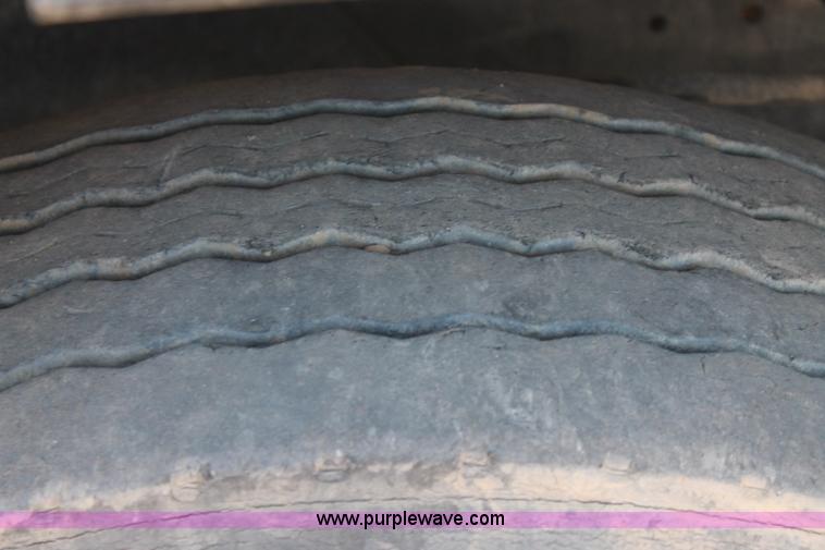 image for item C3692 1989 Ford L9000 vactor truck