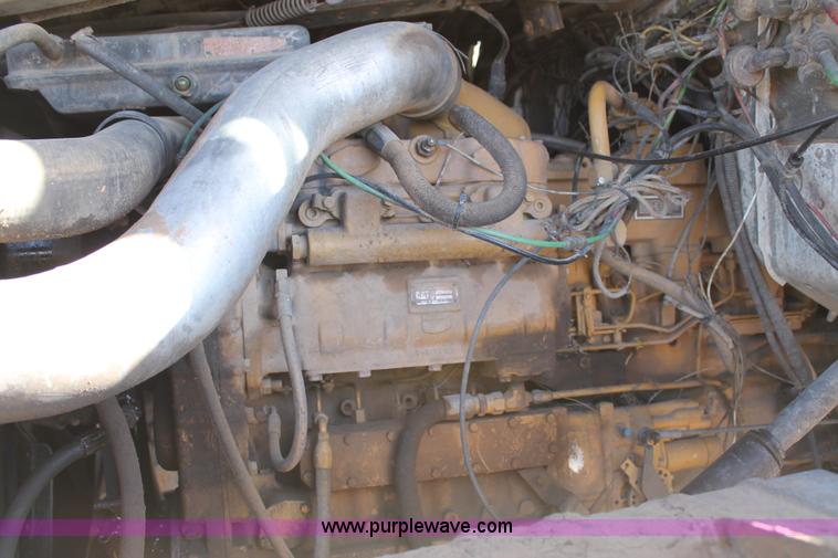 image for item C3692 1989 Ford L9000 vactor truck