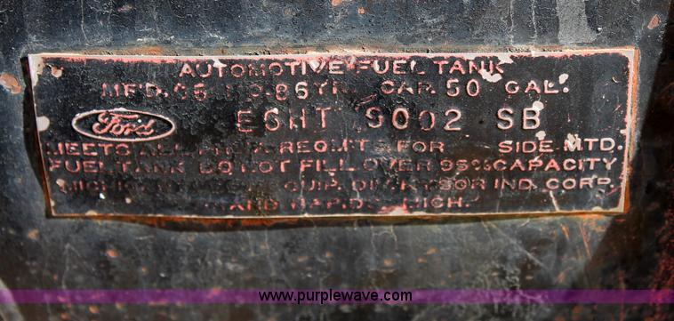 image for item C3692 1989 Ford L9000 vactor truck