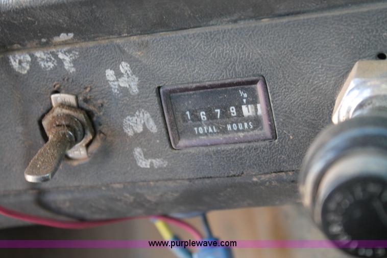 image for item C3692 1989 Ford L9000 vactor truck