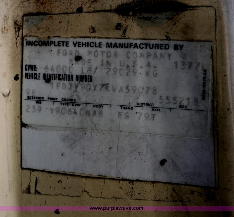 image for item C3692 1989 Ford L9000 vactor truck