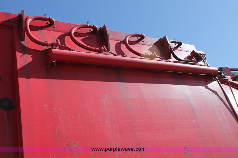 image for item C3693 1993 Ford LTS9000 vactor truck