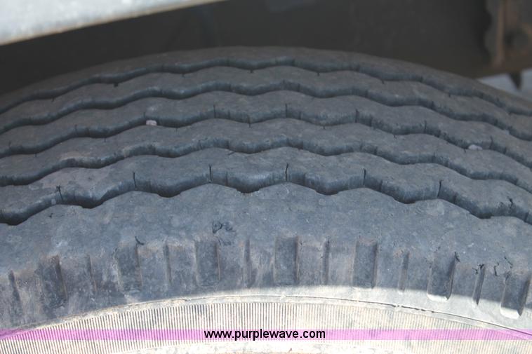 image for item C3693 1993 Ford LTS9000 vactor truck