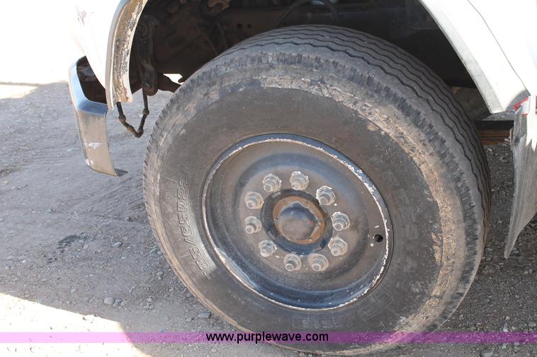 image for item C3693 1993 Ford LTS9000 vactor truck