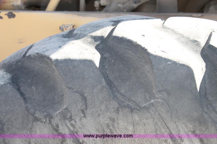 image for item C3697 1989 Champion 710A articulated motor grader