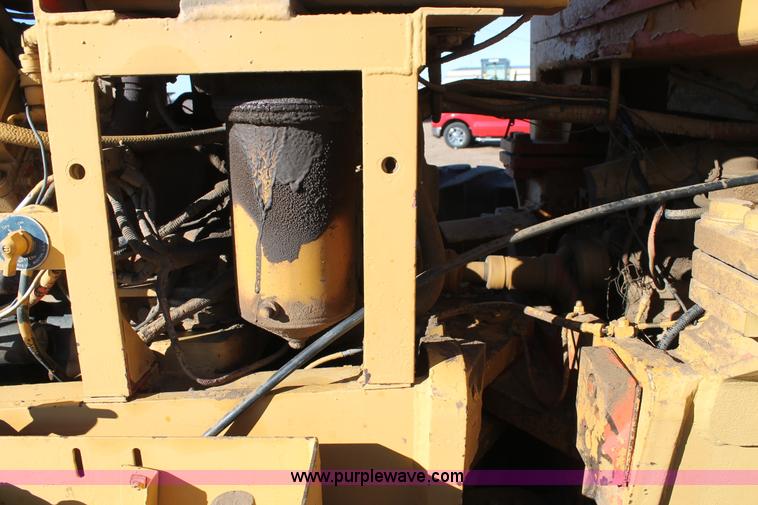 image for item C3697 1989 Champion 710A articulated motor grader