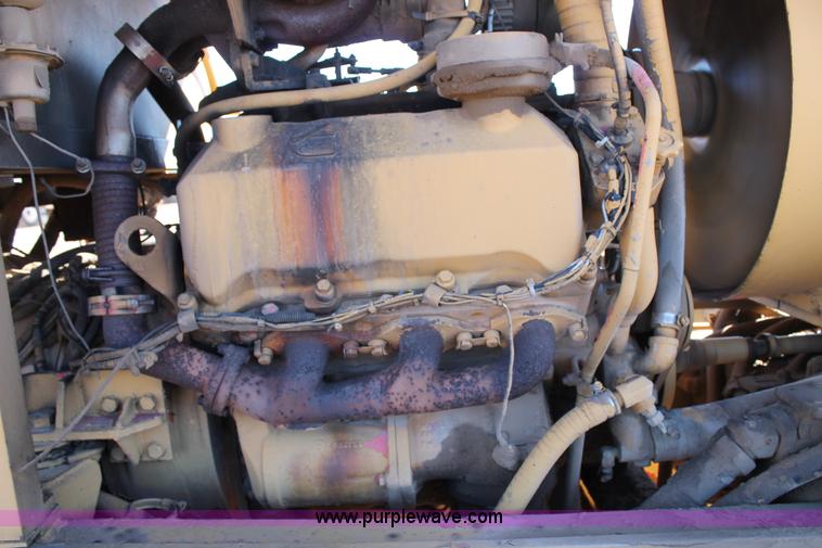 image for item C3697 1989 Champion 710A articulated motor grader