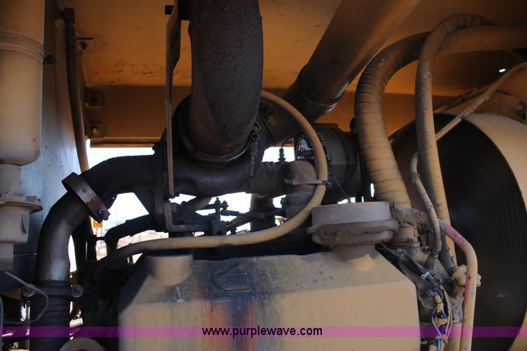 image for item C3697 1989 Champion 710A articulated motor grader