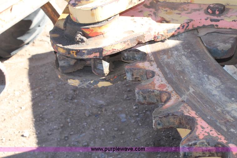 image for item C3697 1989 Champion 710A articulated motor grader