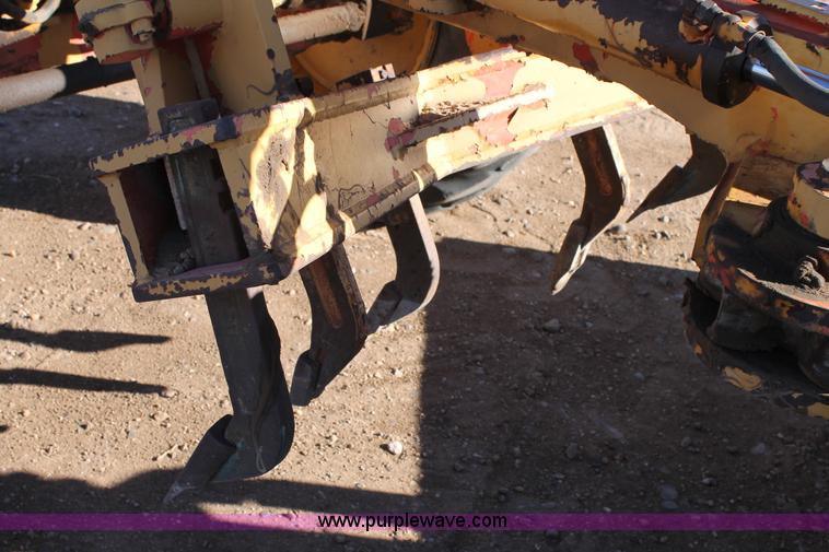 image for item C3697 1989 Champion 710A articulated motor grader
