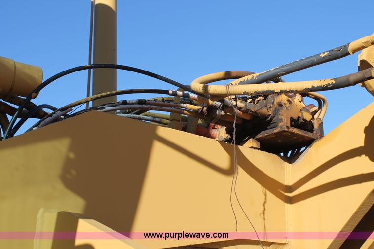 image for item C3697 1989 Champion 710A articulated motor grader