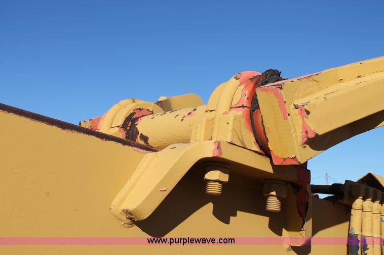 image for item C3697 1989 Champion 710A articulated motor grader