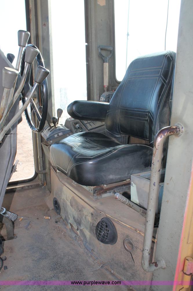 image for item C3697 1989 Champion 710A articulated motor grader