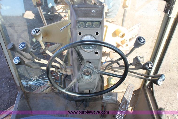image for item C3697 1989 Champion 710A articulated motor grader