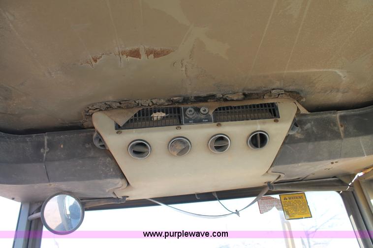 image for item C3697 1989 Champion 710A articulated motor grader