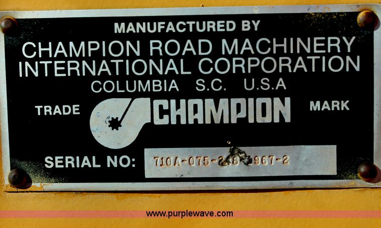 image for item C3697 1989 Champion 710A articulated motor grader