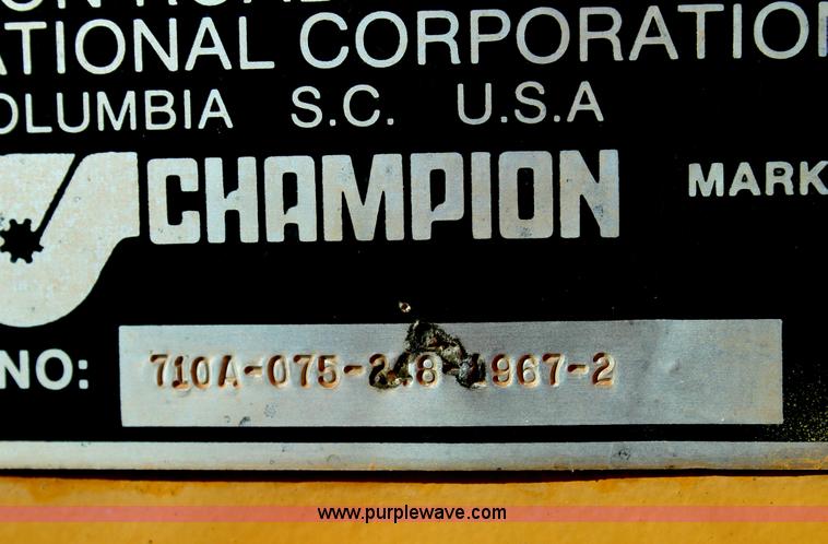 image for item C3697 1989 Champion 710A articulated motor grader